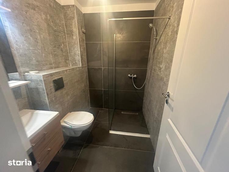 Apartament cu 2 camere decomandat în Apărătorii Patriei