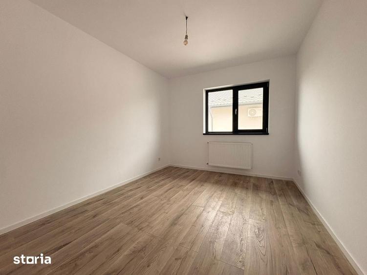 Casă cu 4 camere cu Teren 350 Mp în Balotești