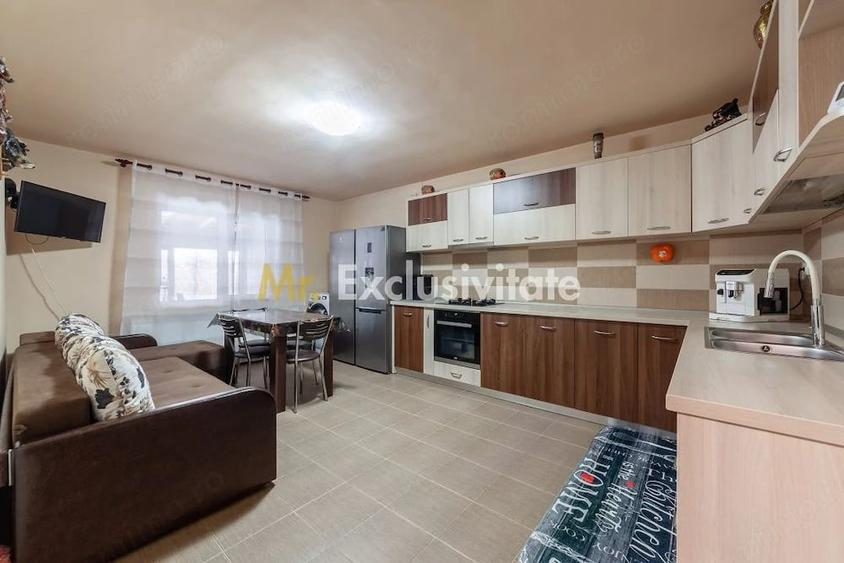 Casă cu 5 camere cu Teren 1044 Mp în Căteasca