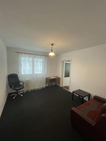 Apartament cu 2 camere nedecomandat în Podu Roș