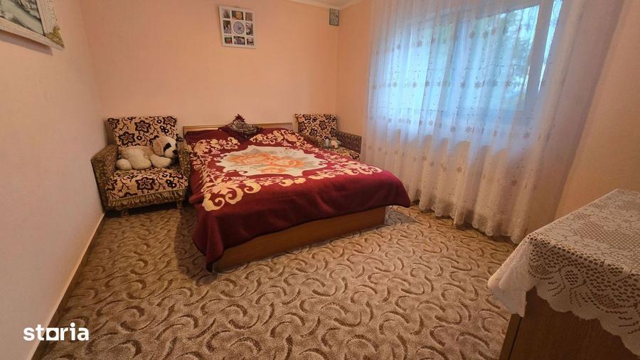 Casă cu 4 camere cu Teren 502 Mp în Nicolina