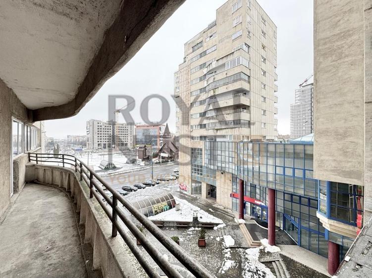 Apartament cu 4 camere decomandat în 15 Noiembrie