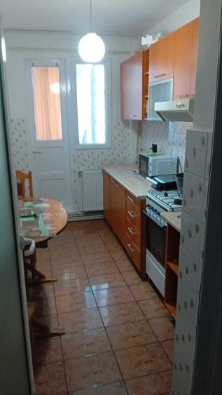 Apartament cu 2 camere decomandat în Micro 18