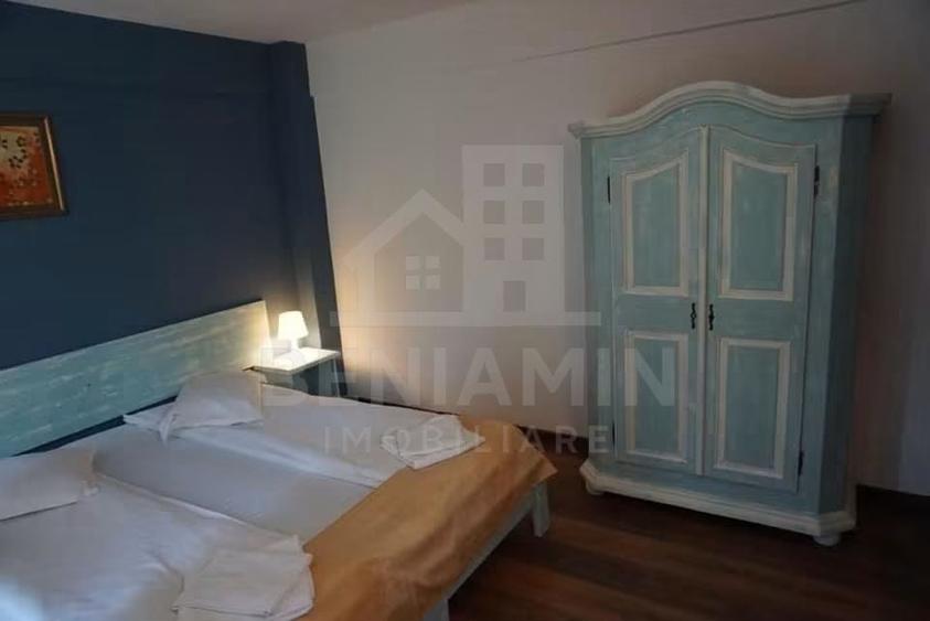 Hotel/Pensiune, de 900 mp, în Moieciu de Jos