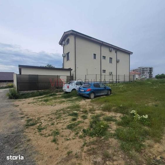 Casă cu 10 camere cu Teren 375 Mp în Central