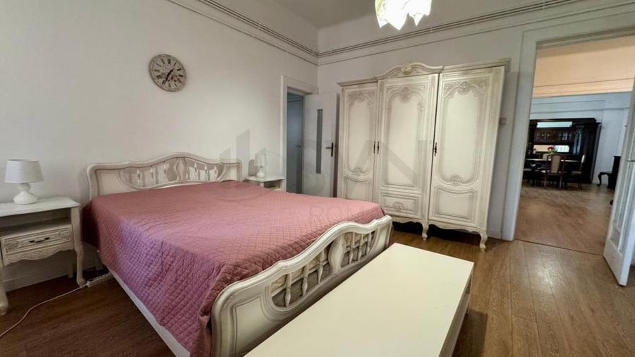 Apartament cu 5 camere decomandat în Ultracentral
