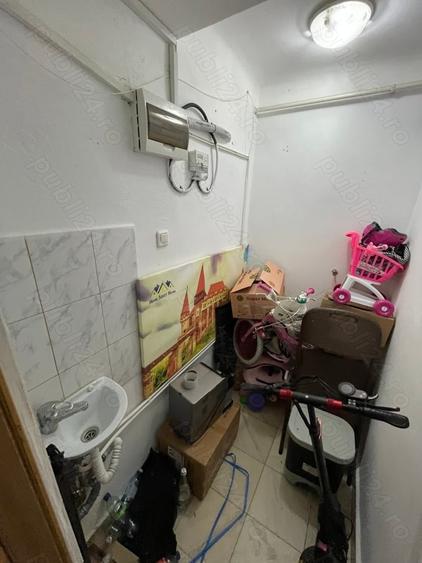 Spațiu comercial, de 32 mp, în Hunedoara