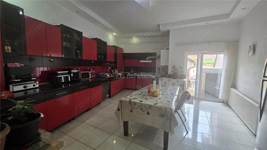 Casa boiereasca, teren 418 mp, pretabila- clinica, birouri, locuinta - 1