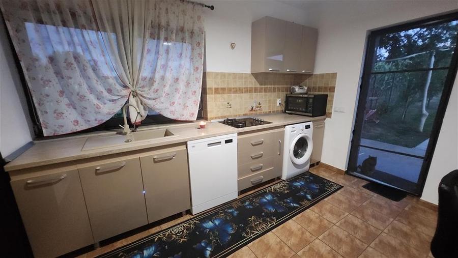 Casă individuală cu 3 camere cu Teren 1800 Mp în Luncușoara