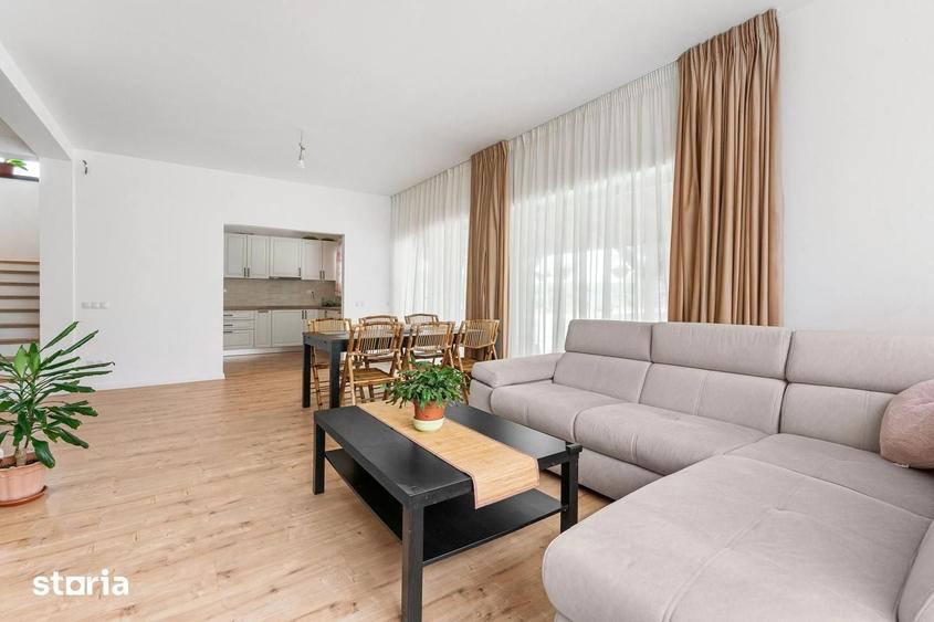 Casă cu 6 camere cu Teren 1000 Mp în Exterior Vest