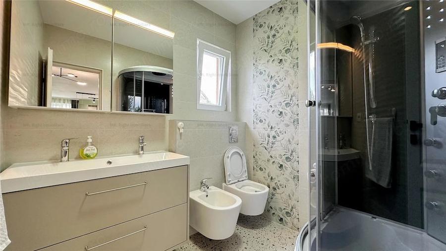 Apartament cu 4 camere în Central