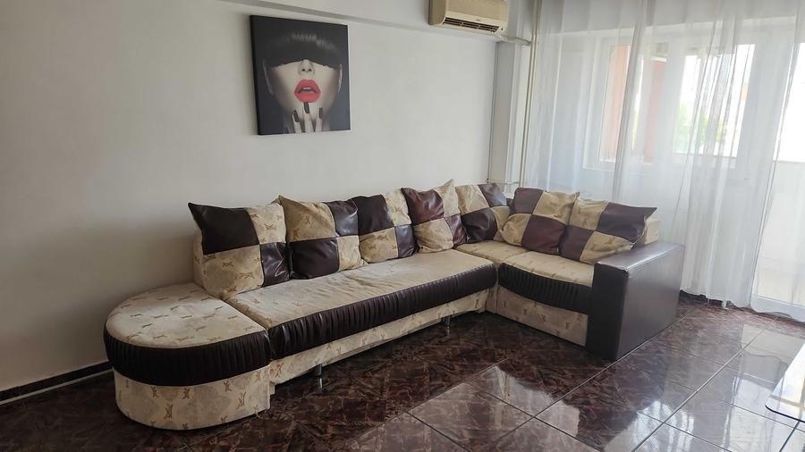 Apartament cu 2 camere decomandat în Universitate
