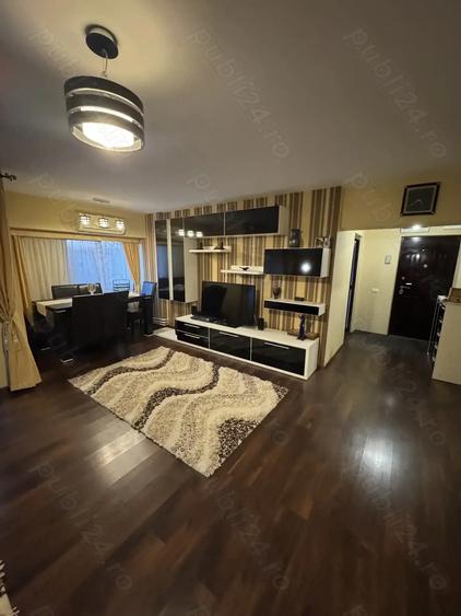 Apartament cu 4 camere decomandat în Ultracentral