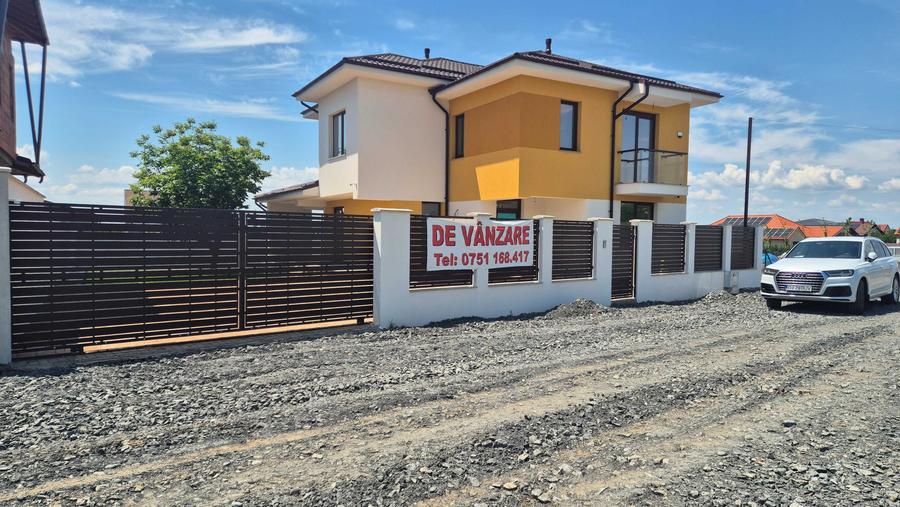 Casă cu 4 camere în Cârcea