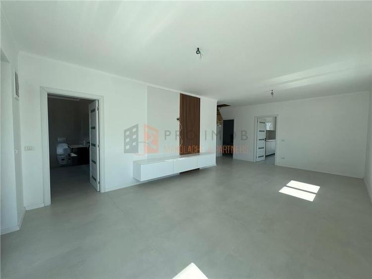 Casă individuală cu 3 camere cu Canalizare în Mărăcineni