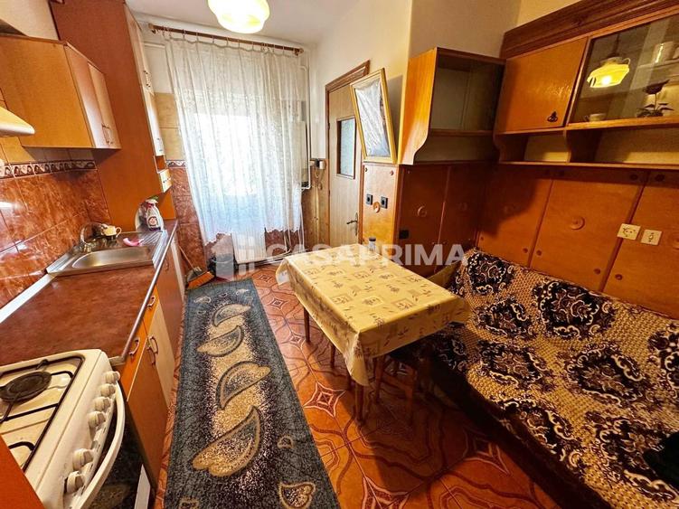 Apartament cu 2 camere decomandat în Gară