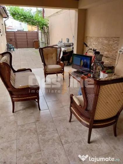 Casă cu 5 camere cu Teren 80 Mp în Giulești