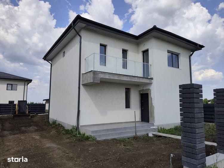 Casă cu 4 camere în Bâcu