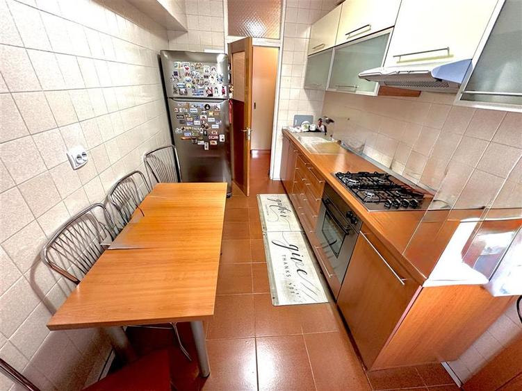 Vanzare apartament cu 3 camere rond Baba Novac - Mihai Bravu - 8