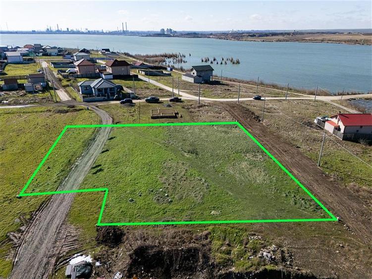 Teren Intravilan 2380 mp Langa Lac, Corbu - 9