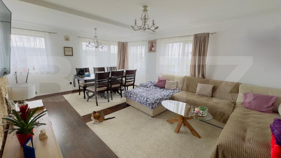 Apartament de vanzare, cu 3 camere, 100 mp, zona Breazu - 1