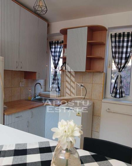 Apartament 2 camere la casa, curte comuna, in Dumbravita - 4