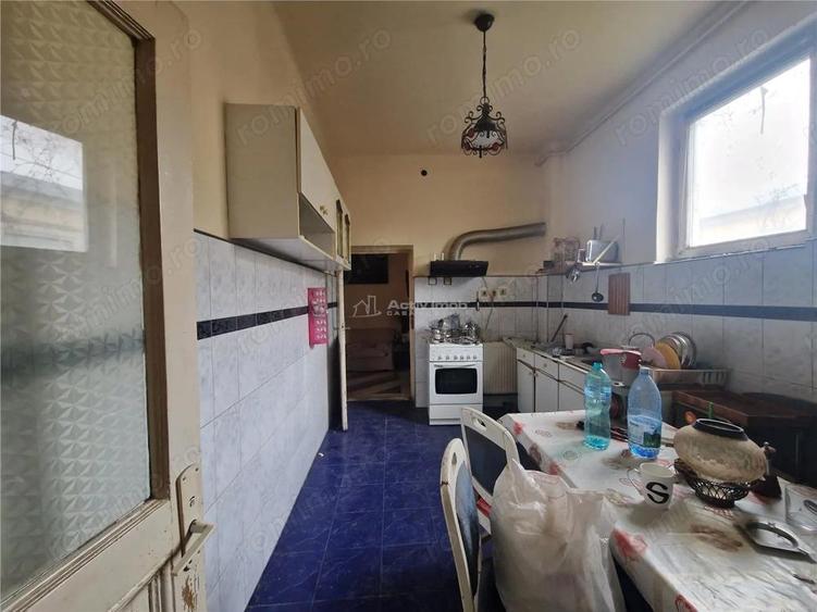 Casa pe sol, teren 372 mp - zona centrala - 4