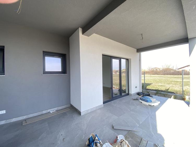 COMISION 0%, DUPLEX 4 Camere, PANOURI SOLARE, 108 MP, SĂCĂLAZ, Centru - 2