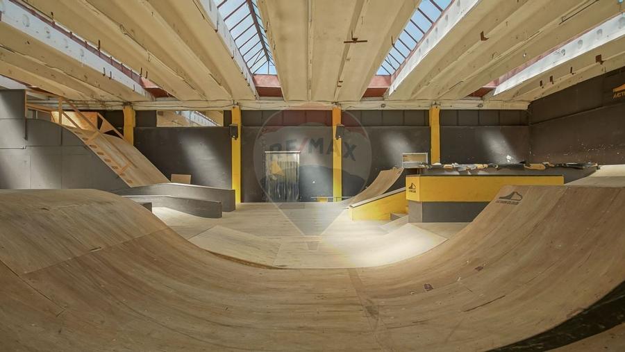 Spatiu comercial de 2,491mp de vanzare in zona Bartolomeu - 11