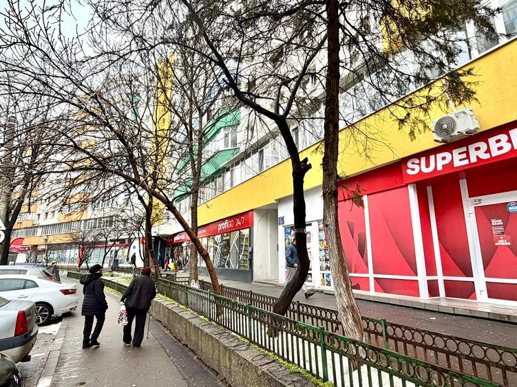 Spatiu comercial vanzare in  zona centrala 50 mp - 1