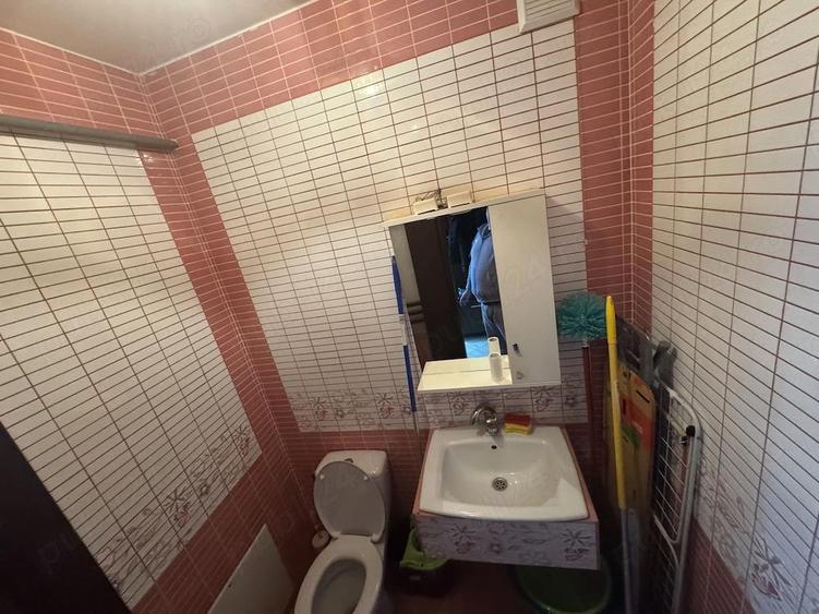 Inchiriez apartament cu 3 camere - 2