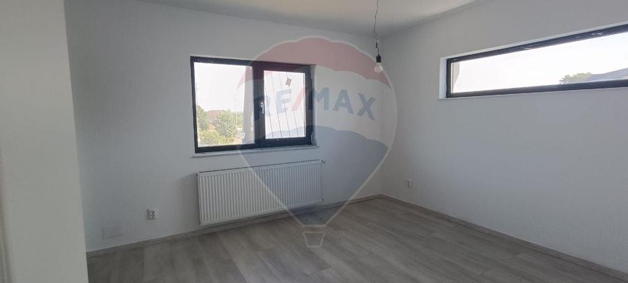 Casa / Vila cu 5 camere de vanzare - 14