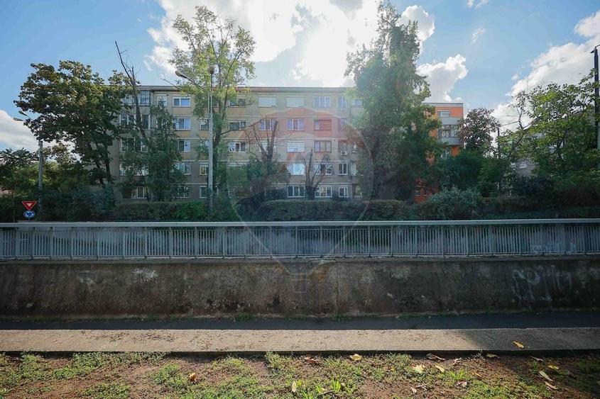 Apartament 3 camere, ultracentral, pod Decebal, et. 3, de vânzare - 14