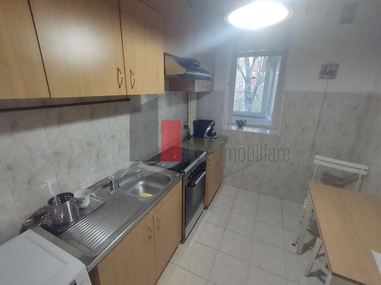 Vânzare apartament 3 camere Bd. Obregia - Pța Străduinței - 32
