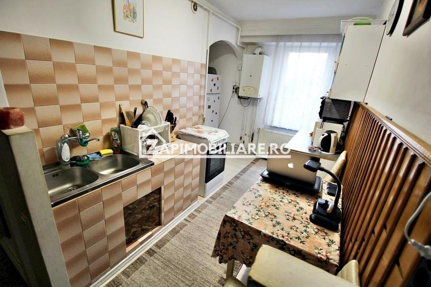 Apartament 2 camere,54mp,et.1,izolat,lift nou,cartier Tudor - 4