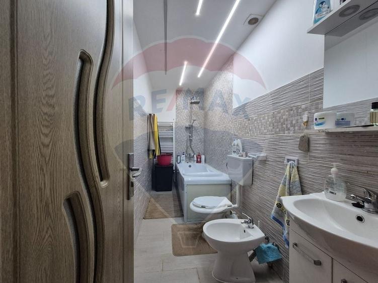 Apartament 3 camere decomandat de vanzare in Moinesti Select - 7