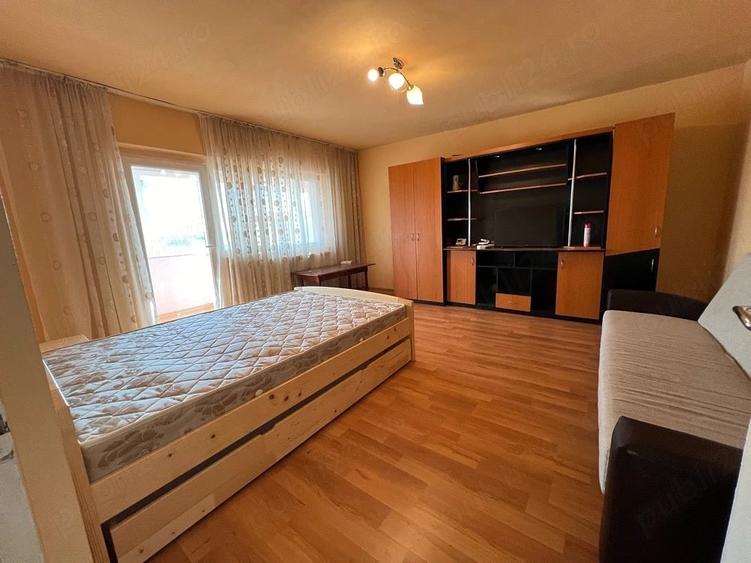 Proprietar, Ofer spre inchiriere apartament 1 camera 43 m patrati, centrala proprie. - 1