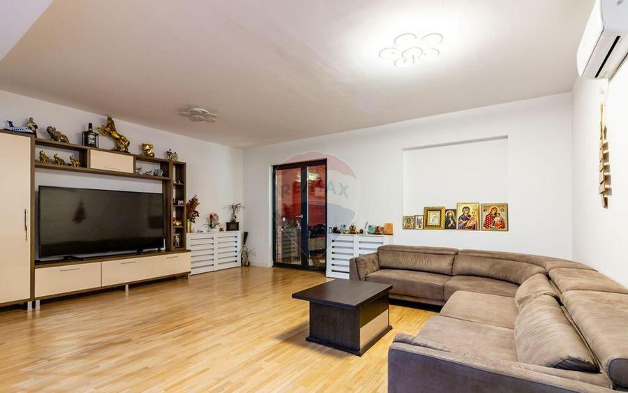 Casa / Vila Chiajna cu 5 camere de vanzare - 9