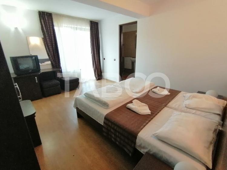 Pensiune 13 camere 16 bai sauna piscina si teren 1565 mp Cisnadioara - 30