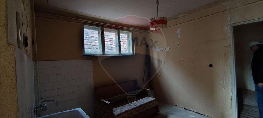 Apartament cu 4 camere de vanzare in zona Central - 2