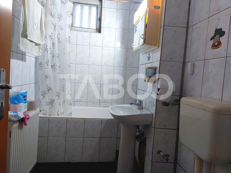 Apartament 2 camere decomandate 57 mp balcon bloc cu acoperis Cisnadie - 6