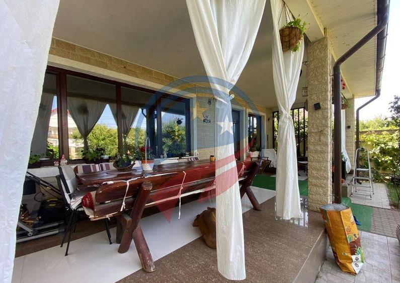 CASA DEOSEBITA APROAPE DE PROMENADA IN EUROCARTIER - 15