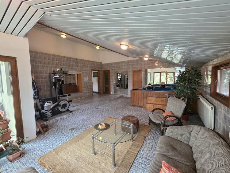 Vila deosebita de vanzare in Otopeni langa ''Ana Aslan'' - arhitectura germana - 43