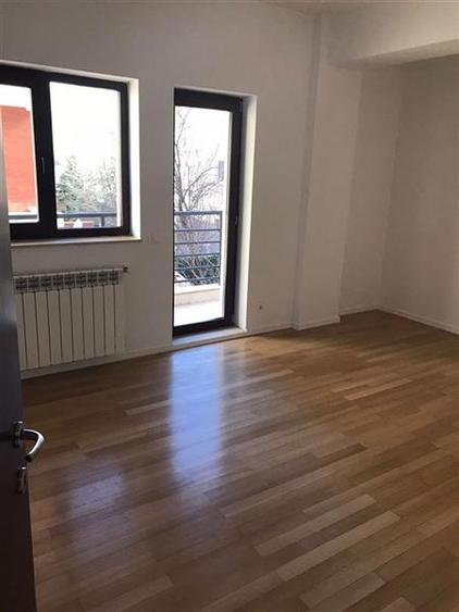 Birou de inchiriat langa Parcul Herastrau - Penthouse cu terasa - 10