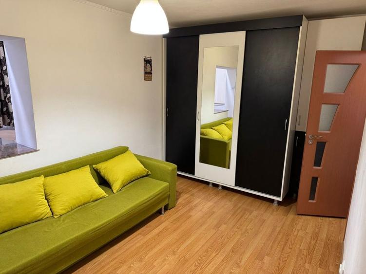 Inchiriez garsoniera in Alfa Arad cu parcare,caut o studenta serioasa. - 4