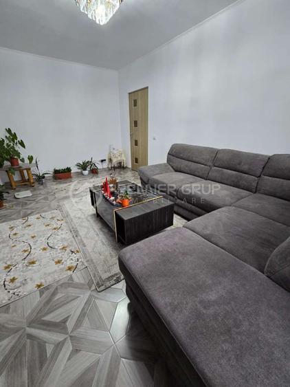 Etaj intermediar, Apartament 3 camere  mobilat & utilat  70mp - Podu Ros + CT - 1