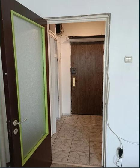 Basarabia - Tina Petre, Bloc mixt- garsoniera - 1