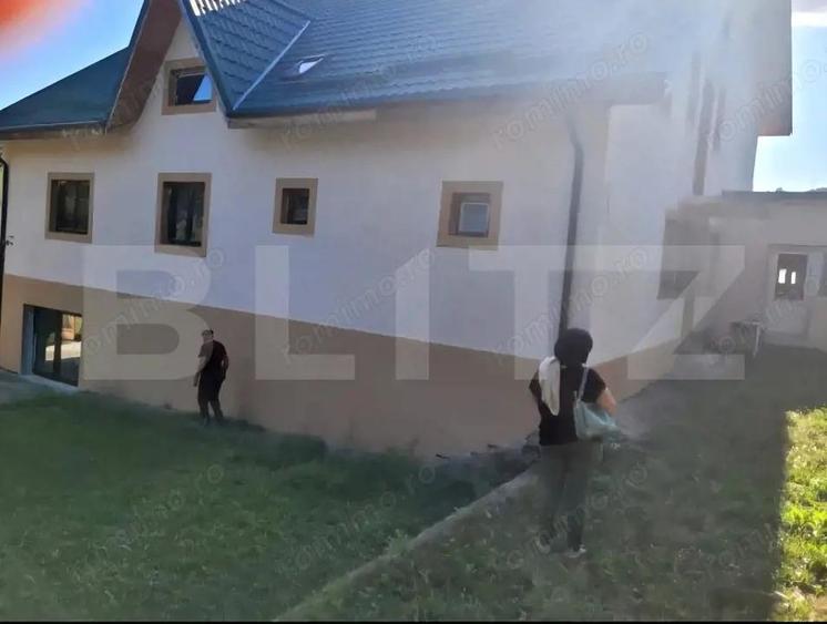 Casa spa?ioasa ideala pentru re?edin?a , casa de vacan?a sau pensiune - 12