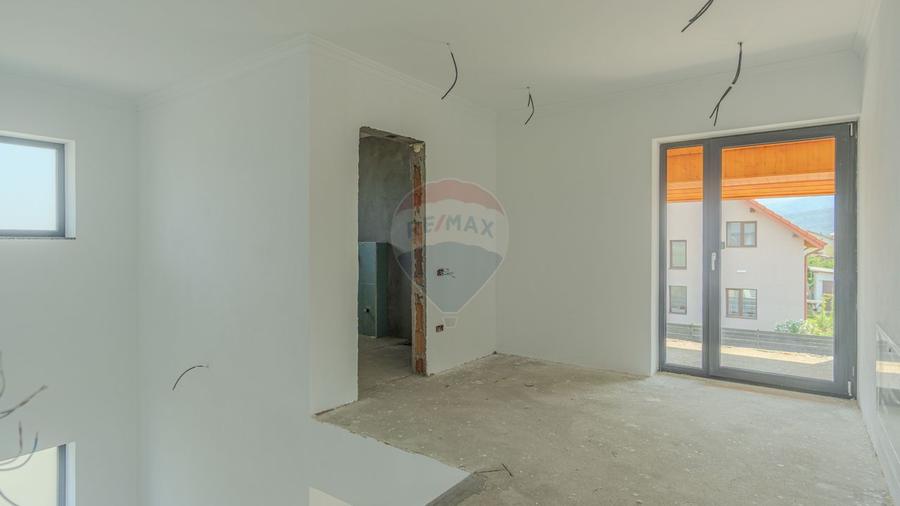 Casa moderna, la cheie, in Cristian - Str. Carpati - 16