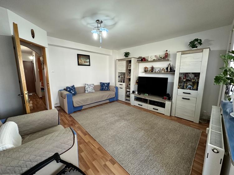 Aviației 2 camere renovat complet cu centrală  zona superba. - 8